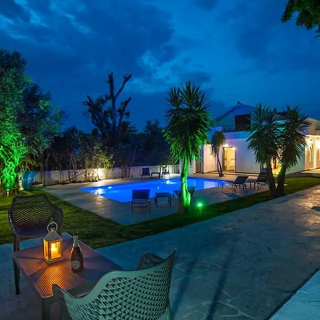 Bella Foresta Ii イキソス